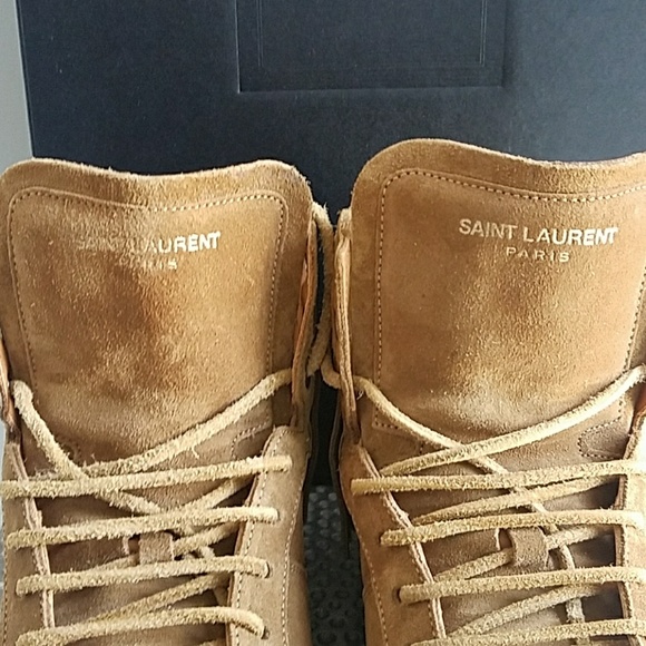 Saint Laurent- Tan Suede Fringe Court Classic - Picture 2 of 4